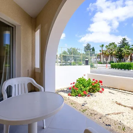 Pandream Hotel Apartments Paphos Exterior photo