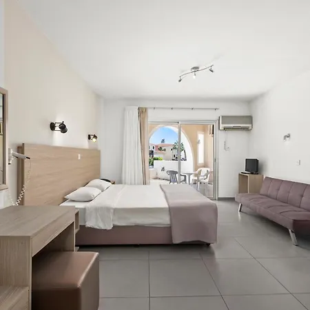 Pandream Hotel Apartments Paphos Exterior photo